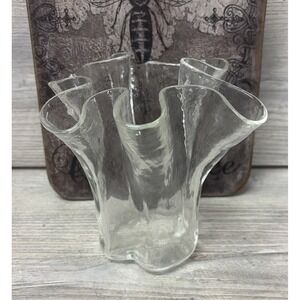 Vtg Muurla Finland Ruffle Handkerchief Vase Beautiful (e7)